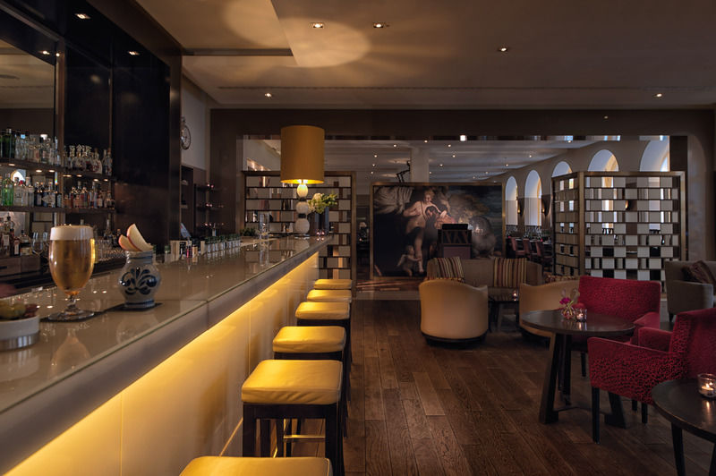 Rocco Kennedy Hotel
